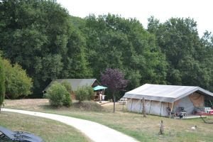 Binicamping Domaine de la Velle in Montcléra, een boerencamping in de Midi Pyrenees